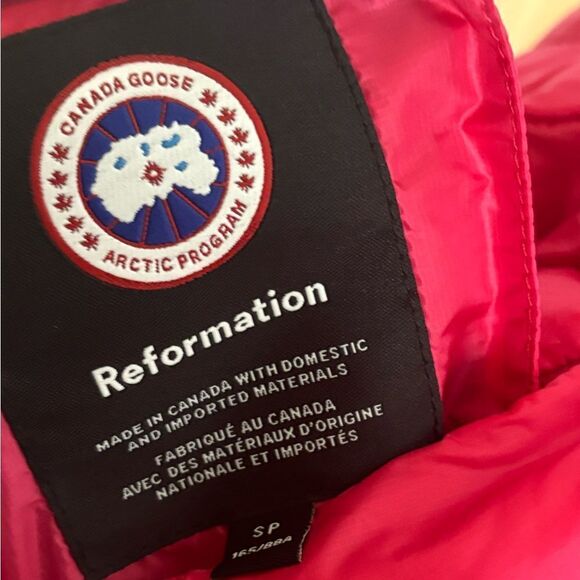 Canada goose x reformation Mila Reversible Puffer NWT SIZE SMALL - Picture 11 of 13